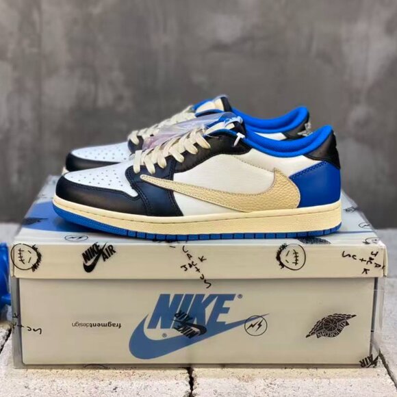 Travis Scott X Air Jordan 1 Low Fragment Design - Picture 1 of 9